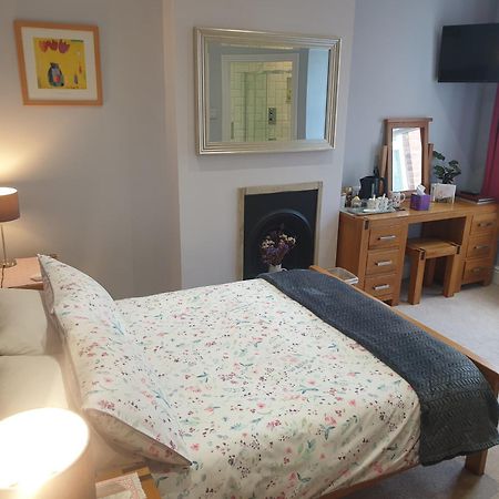 Lyndene Bed & Breakfast Penistone Dış mekan fotoğraf