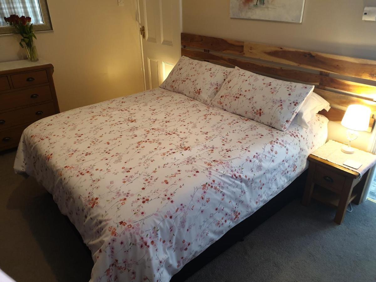 Lyndene Bed & Breakfast Penistone Dış mekan fotoğraf